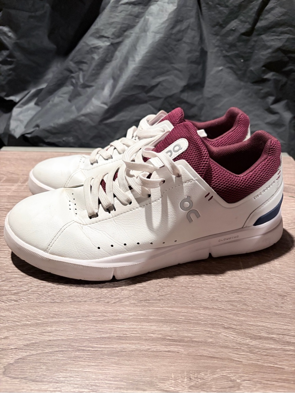 On Running White Sneakers with Burgundy Collar -Great Condition Sz 7